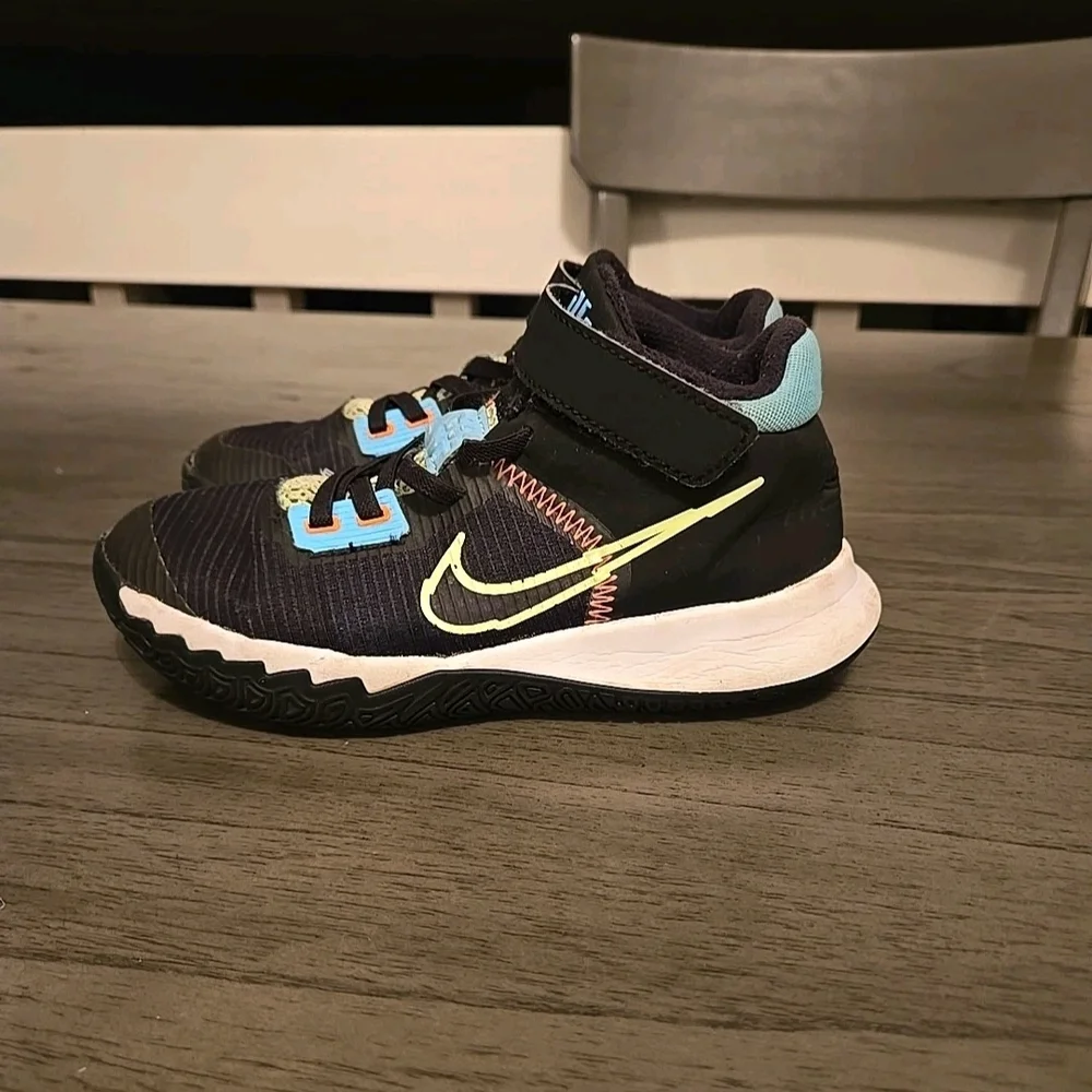 Nike Kids Black Turquoise Yellow Accent Sneakers